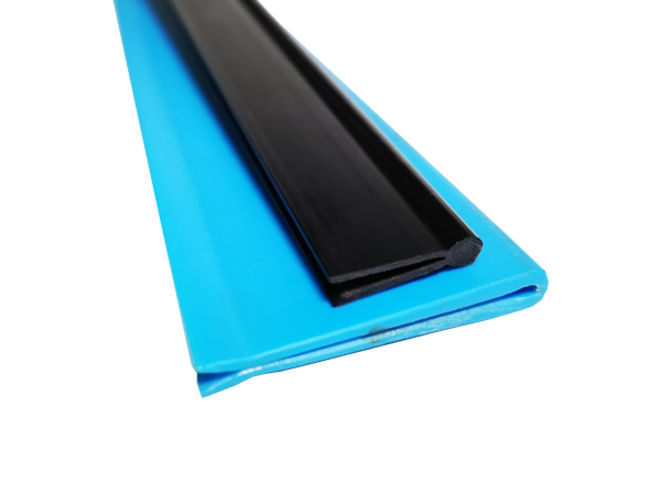 PVC塑料條擁(yong)有哪些特性(xìng)呢？