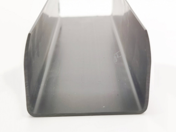 鋁合(he)金門窗防塵(chén)蓋廠家